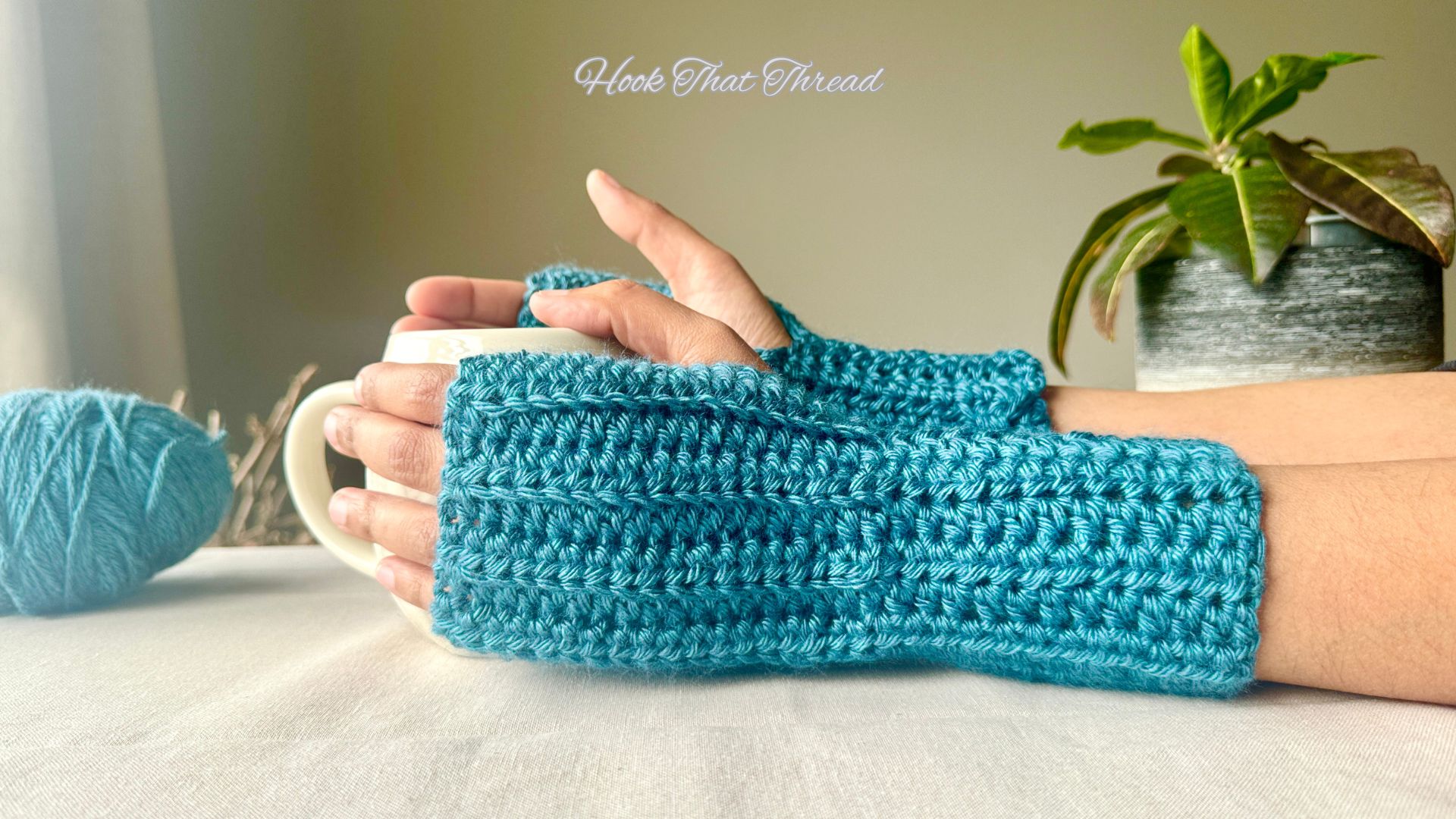 Read more about the article Fingerless Crochet Gloves